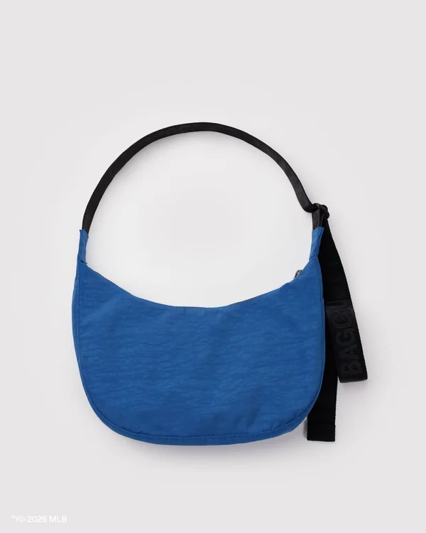 Medium Nylon Crescent Bag - Chicago Cubs™