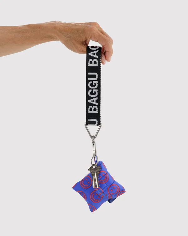 Logo Keychain - Black & White - Material: heavyweight-nylon